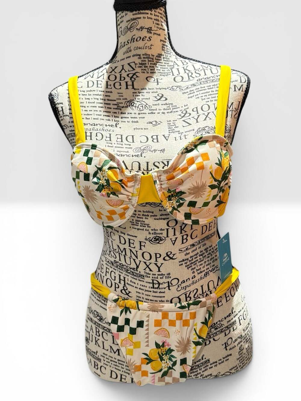 NWT Cupshe Lemon Print Bikini Set – Size Large